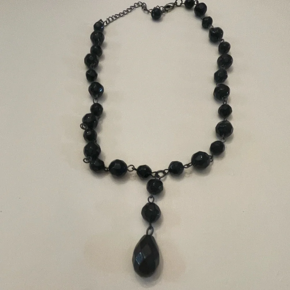 Elegant Black Beaded Necklace